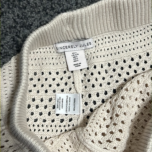 Sincerely Jules 2 Piece Set Crochet Cropped Sweater & Shorts Size Large NWT - Picture 4 of 5